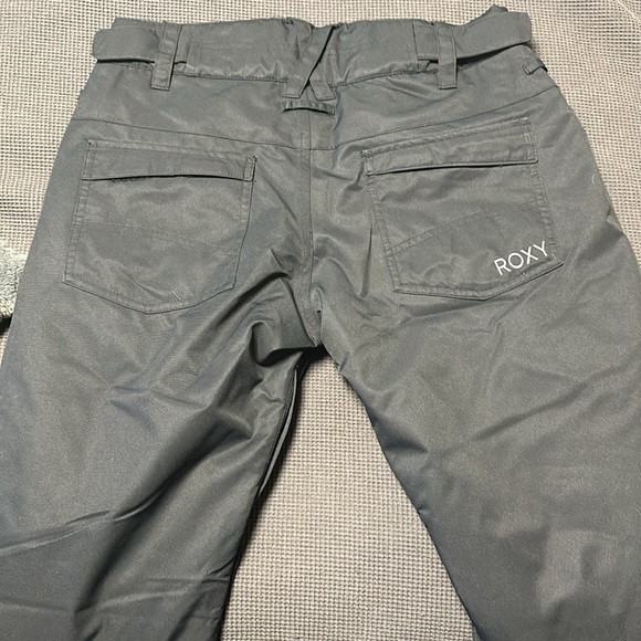 Roxy Women's Backyard Ski Pants - Picture 3 of 10